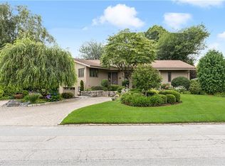 225 Meshanticut Valley Pkwy, Cranston, RI 02920