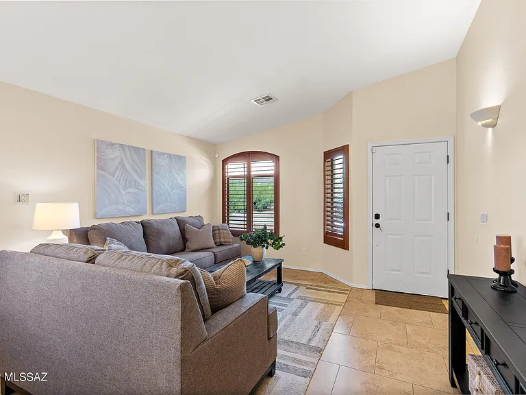 4906 N Sabino Gulch Ct — Photo 4