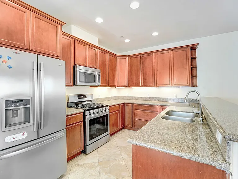 15612 Van Ness Ave #8 — Photo 3