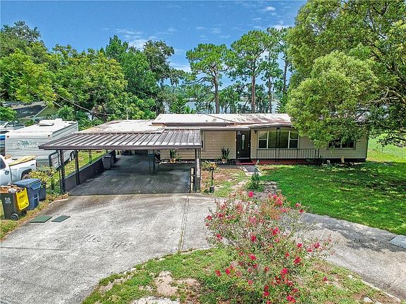 4th image of 2341 N Crystal Lake Dr