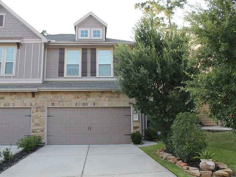 22 Cheswood Manor Dr — Photo 1