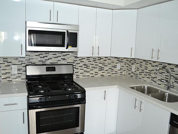 4th image of 165 N Hoover St APT 205