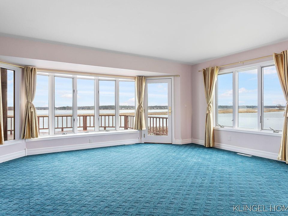 553 Gidley Cir Grand Haven MI Zillow