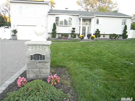 2nd image of 2911 Kane Ave