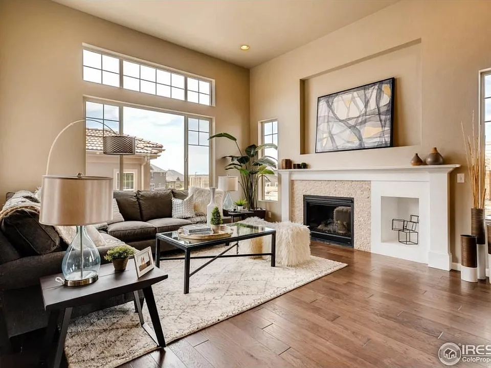 1401 Skyline Dr