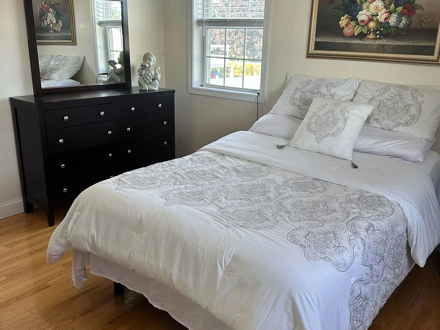 2 bed, 800 sqft, $2,500 — Photo 4