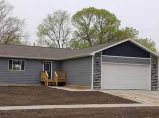 111 Iowa St, Centerville, SD 57014