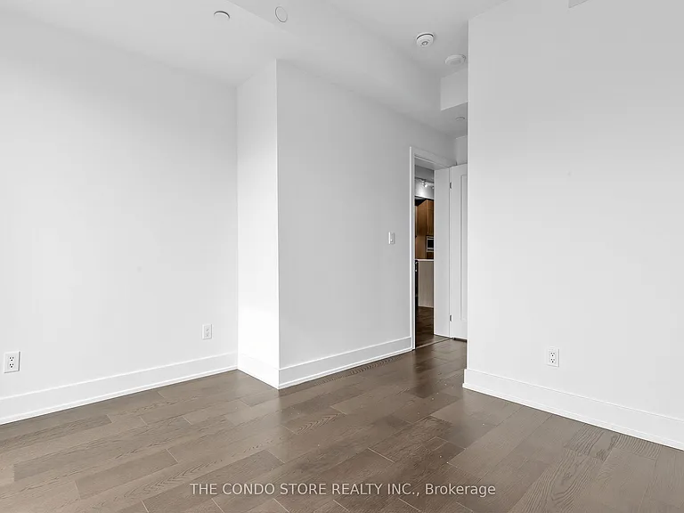 8 Manor Rd W #611 — Photo 14