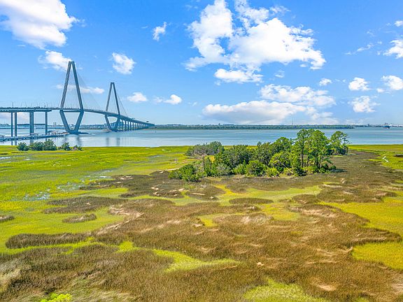 3rd image of 158 Cooper River Dr