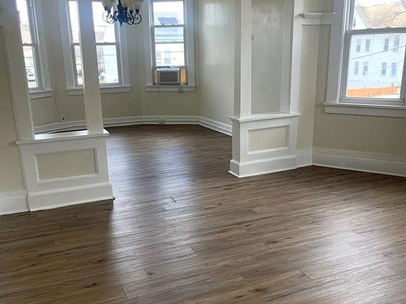 3rd image of 14-16 N 10th St #2
