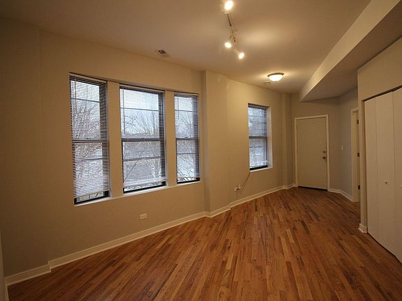 2nd image of 4200 N Milwaukee Ave APT 2