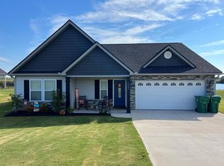 205 Meadow Lake Dr, Cowpens, SC 29330