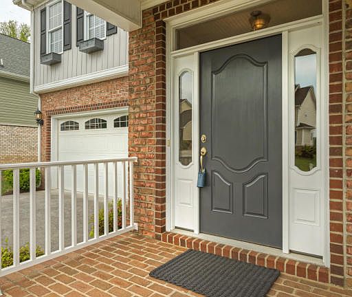 3rd image of 4919 Summerville Ln