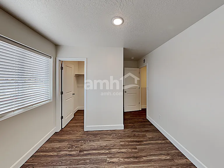 1359 E Perelle Ln — Photo 28
