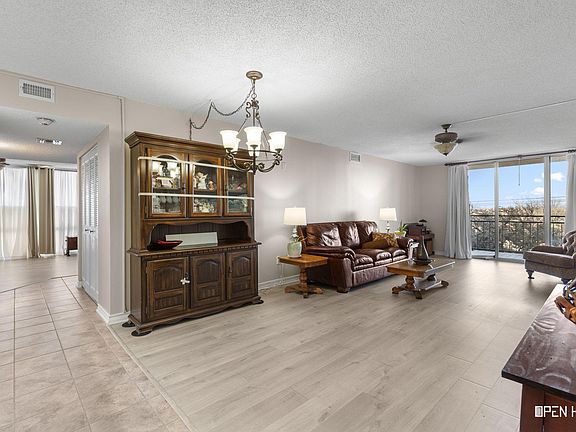 5th image of 2100 Santa Fe St APT 407