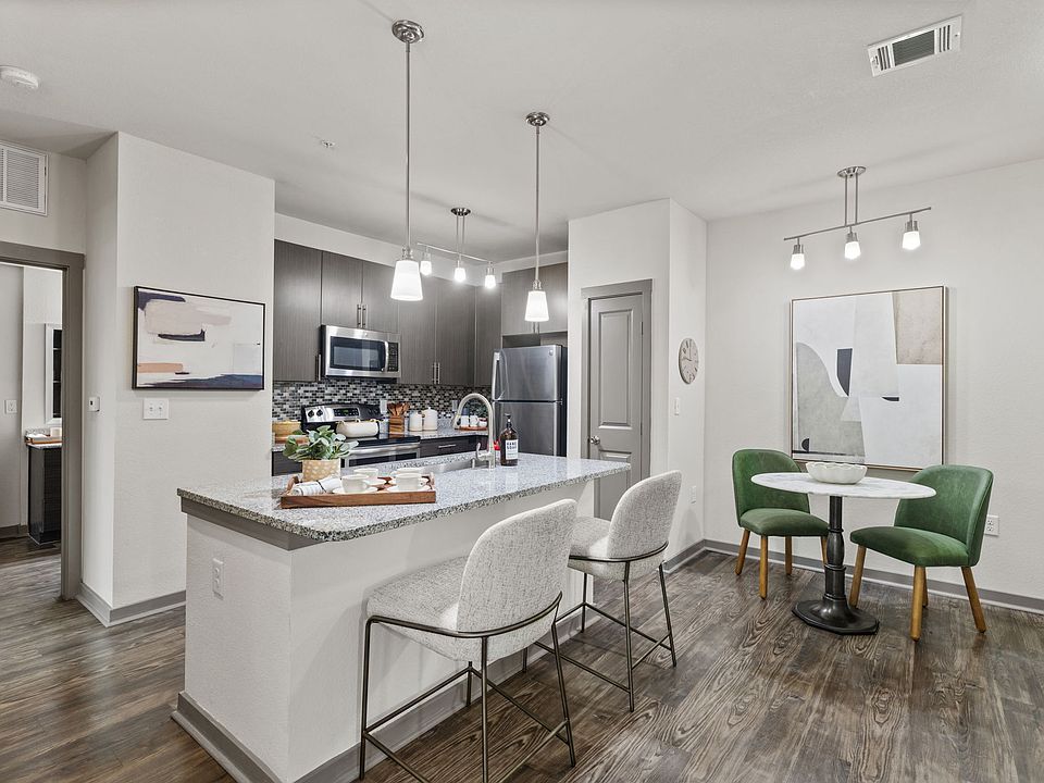 1st image of 5039 Hamilton Wolfe Rd #1315