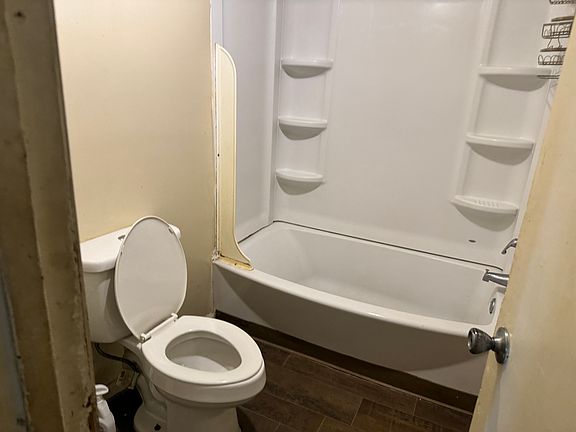 3rd image of 426 Fairmont Ave #1