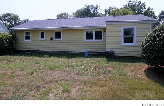 5th image of 922 Stafford Dr
