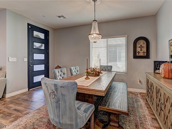 4th image of 600 N Carriage Hill Dr #1105