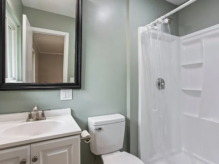 1728 Sandalwood Dr — Photo 29