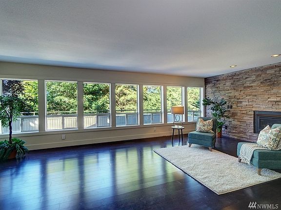 3rd image of 11407 67th Ave NW