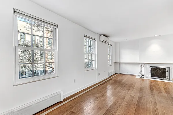 Rented by Christie's International Real Estate Group, LLC | media 6