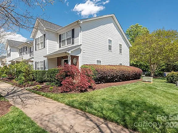 17660 Caldwell Track Dr — Photo 2