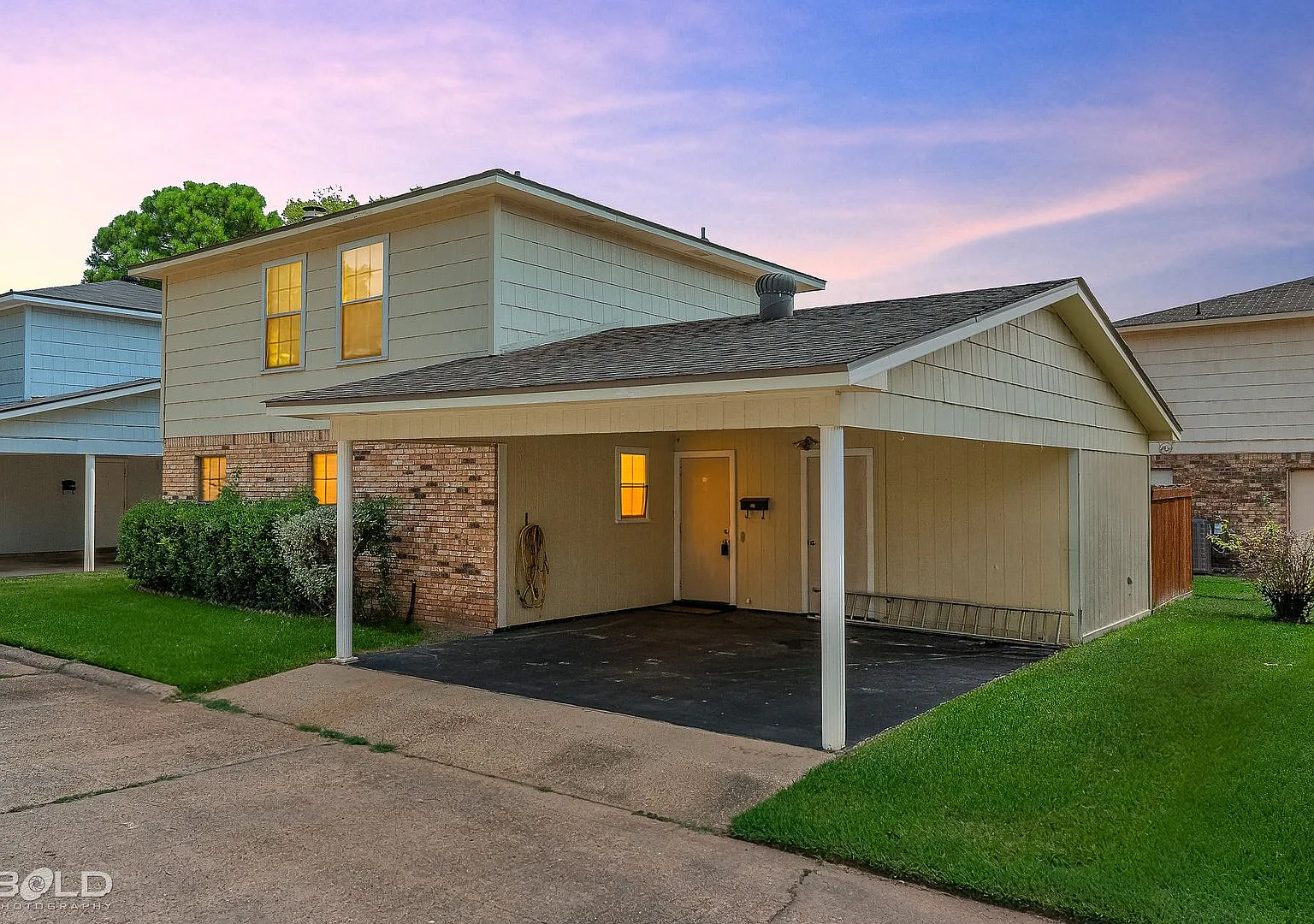 Spacious 2-Bedroom Bossier City Home with 2-Car Garage & Tennis Court Access — Photo 1