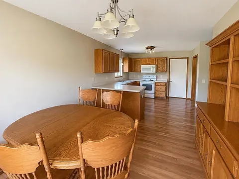 811 Vista Ridge Dr — Photo 10