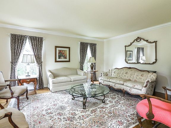4th image of 1925 Kentwood Ct