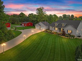 11612 Dunham Rd, Hartland, MI 48353