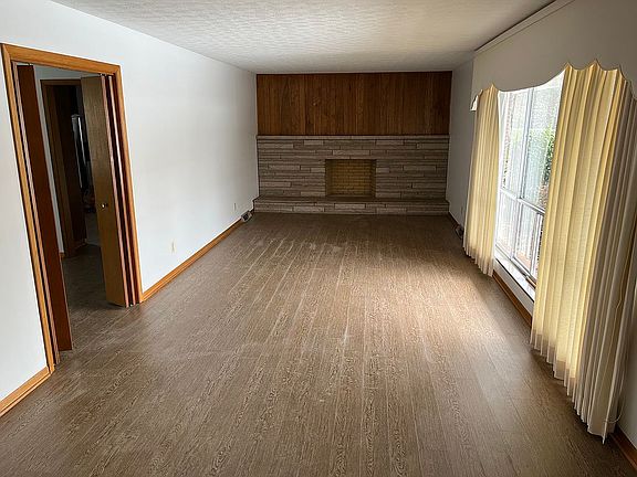 4th image of 3109 Dekalb Dr