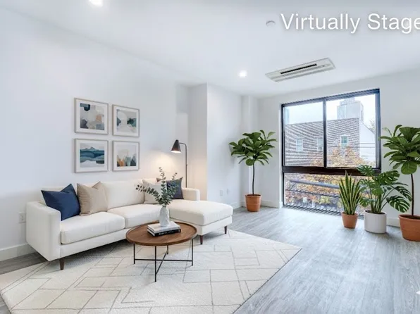 46-40 Vernon Boulevard image 1 of 14