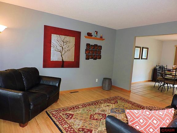 2nd image of 100 Thissen Ct