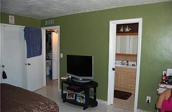 3rd image of 1855 NE 121st St APT 30