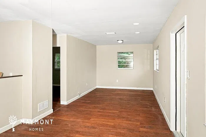 2 bed, 1.0 bath, 1008 sqft, $1,930 — Photo 4