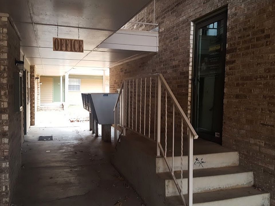 1st image of 140 N Duck St #40