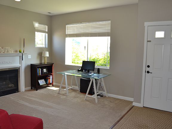 Den/Living Room