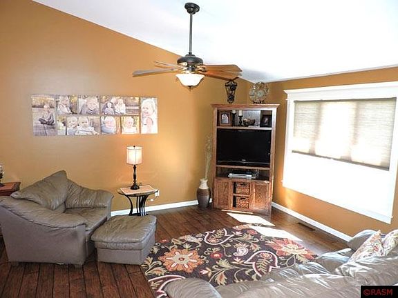 3rd image of 104 Cog Hill Ln