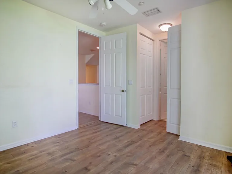 1020 E Longport Cir #F2 — Photo 13
