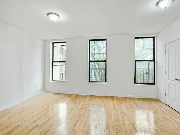4th image of 203 E 116th St #4A