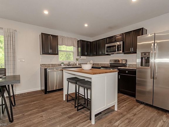 5th image of 813 Redbud Ct