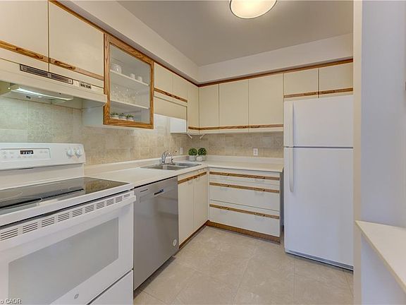 4th image of 360 Cornridge Pl #4