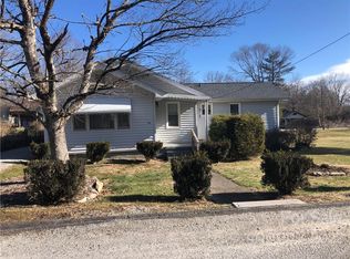 116 Southern Dr, Hendersonville, NC 28792
