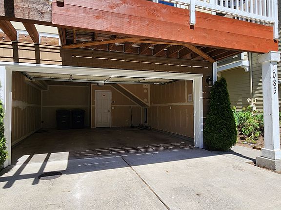 4th image of 1083 156th Ave NE