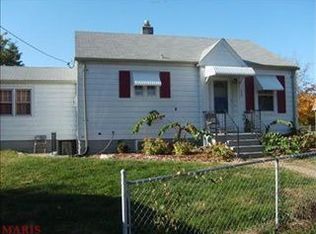 378 Lookout Dr, Saint Louis, MO 63137