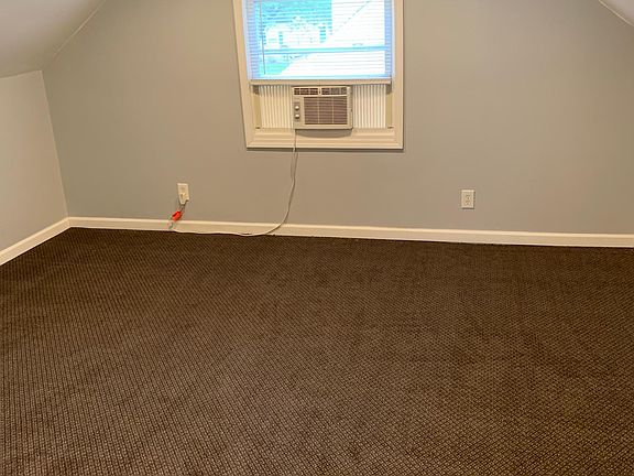 4th image of 2144 Hillside St