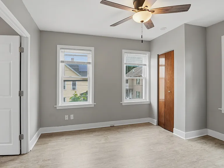 6 Oswald St #1 — Photo 9