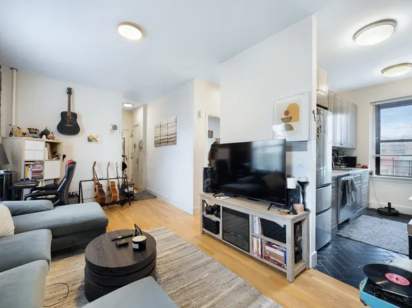 21-15 33rd Street image 11 of 13