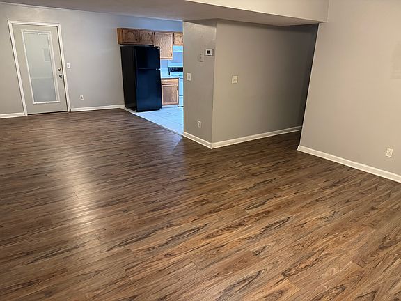 2nd image of 1404 Diuguid Dr